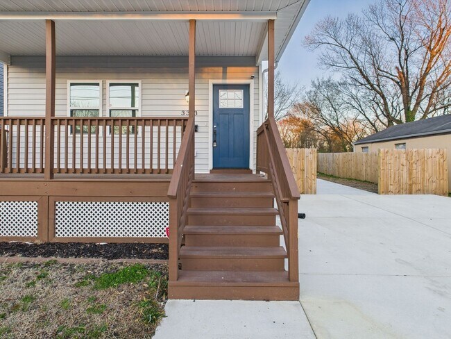 Building Photo - 3313 Tuxedo Blvd
