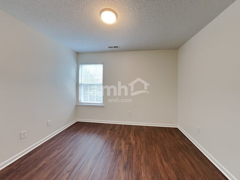 Building Photo - 3112 Teton Dr