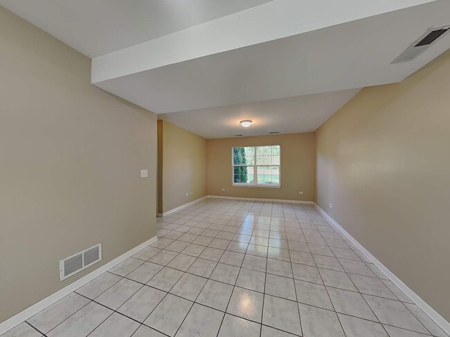 Building Photo - 29835 Bayshore Dr