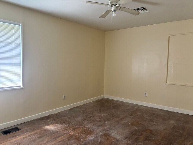 Building Photo - 237 Sykes Rd