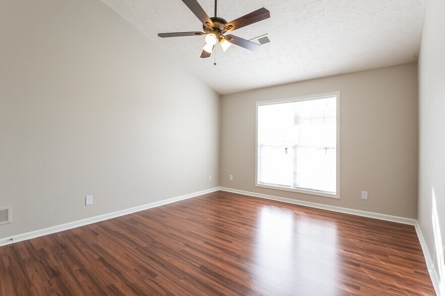 Building Photo - 127 Berkley Dr