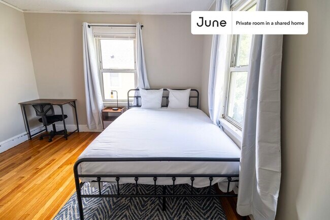 Building Photo - Room in Shared 4 bed/1 bath home in Somerville