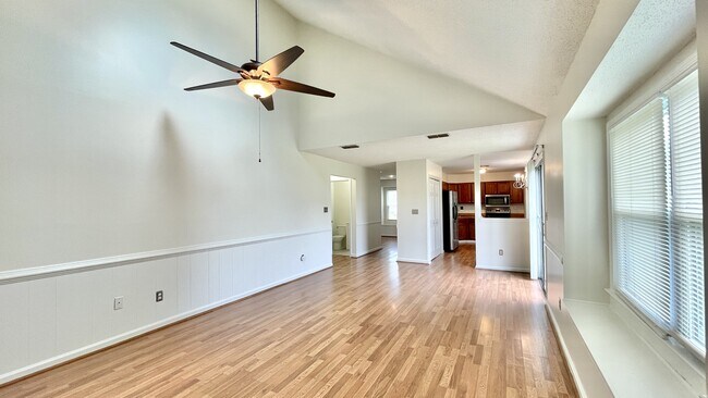 Building Photo - 1311 Copper Stone Cir