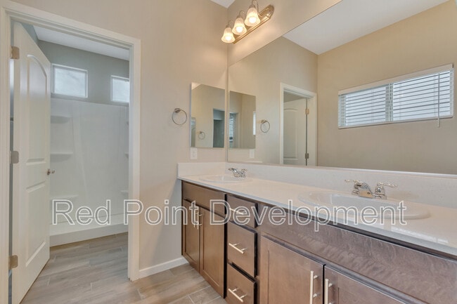 Building Photo - 3801 W Goshen Dr