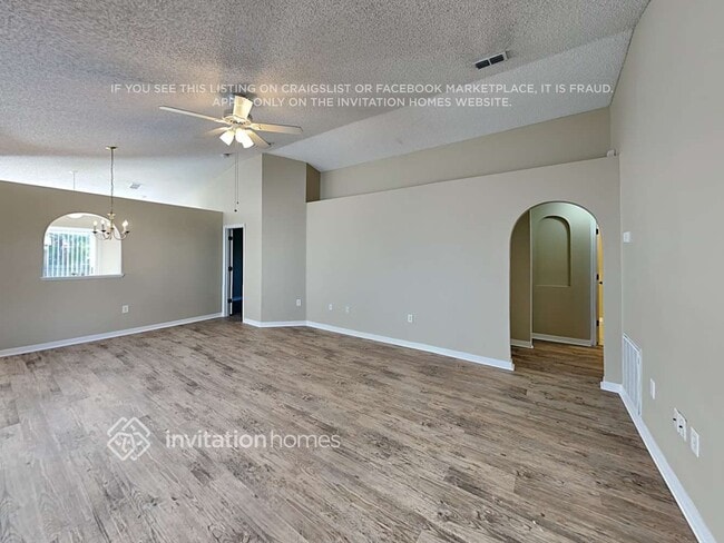 Building Photo - 10436 Opus Dr