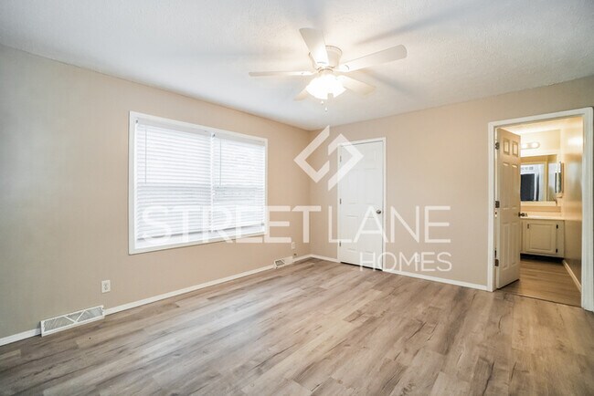 Building Photo - Charming 3 Bedroom in Whitehall!