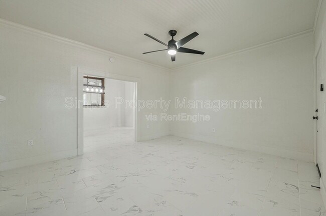 Building Photo - 1225 NE 17th St