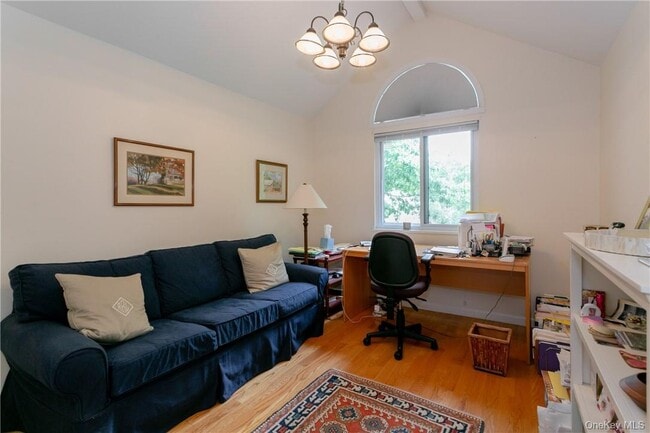 Building Photo - 118 Stone Bridge Square