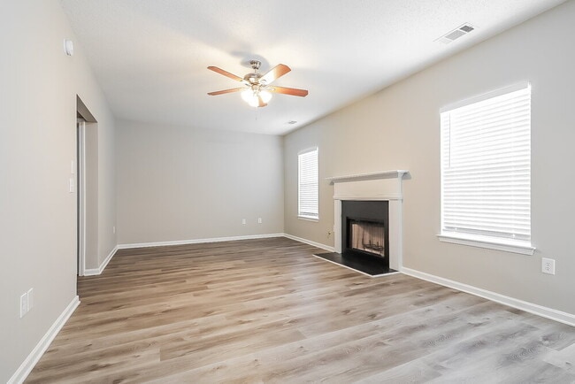 Building Photo - 65 Cinnamon Oak Cir