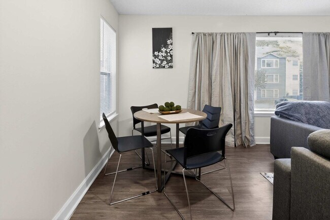 Building Photo - 800 Alexander Rd