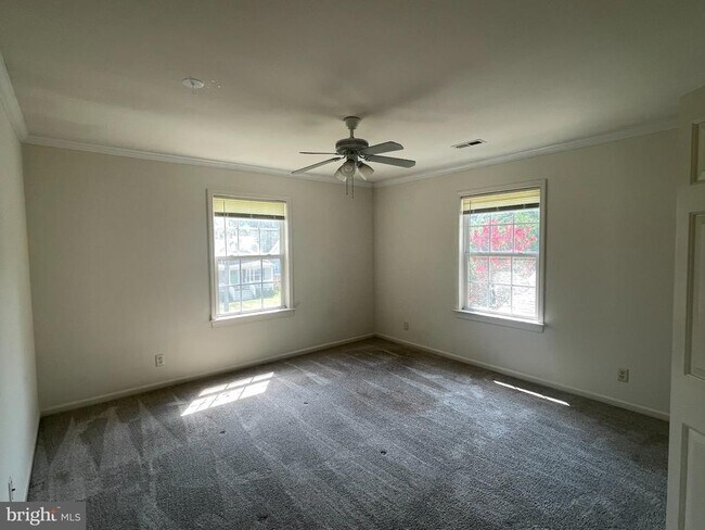 Building Photo - 245 7th St