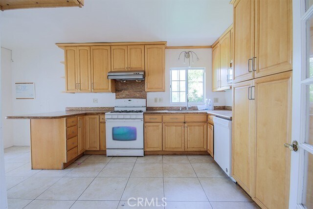 Building Photo - 9381 Nichols Dr