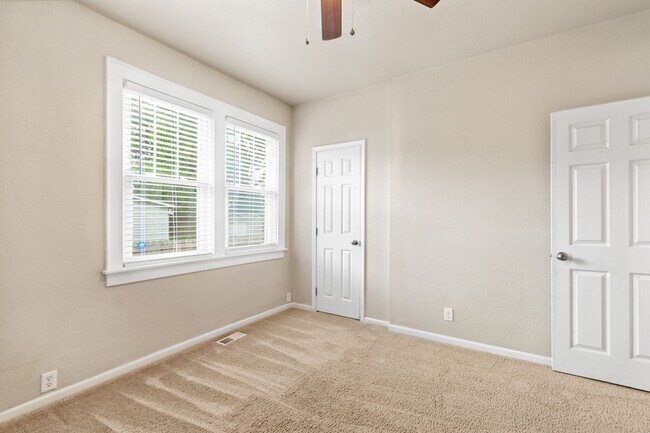 Building Photo - Single Family Norfolk Home