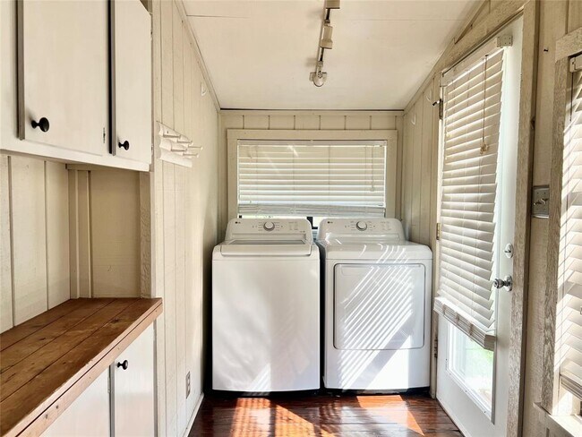 Building Photo - 128 Topspin Cir