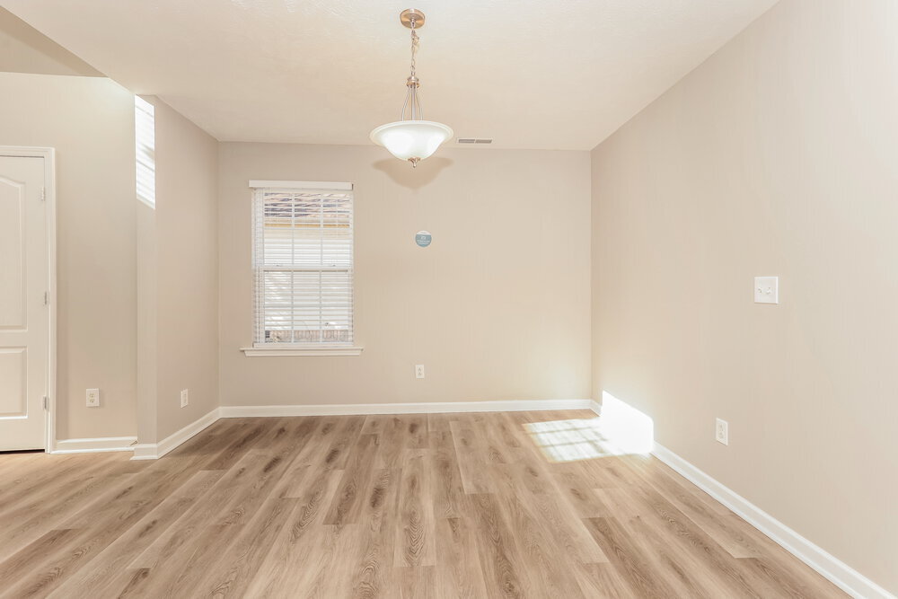 Building Photo - 2805 Windcrest Tr