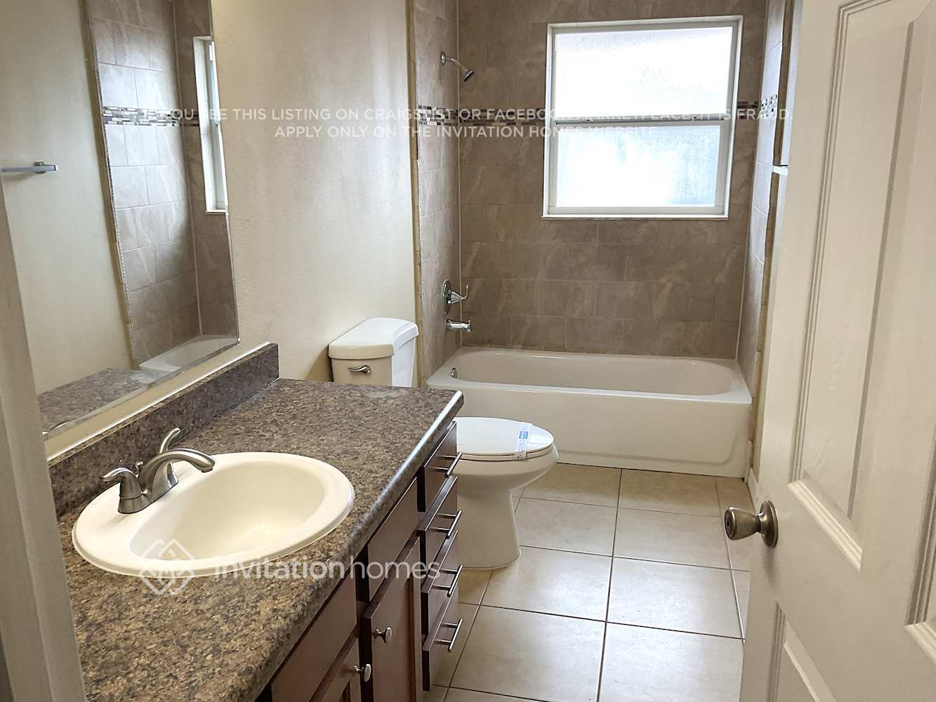 Building Photo - 1909 Yale Ave