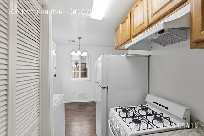 Building Photo - 506 Eastern Ave NE