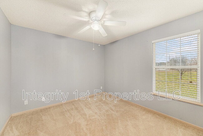 Building Photo - 4448 NE 83rd Terrace