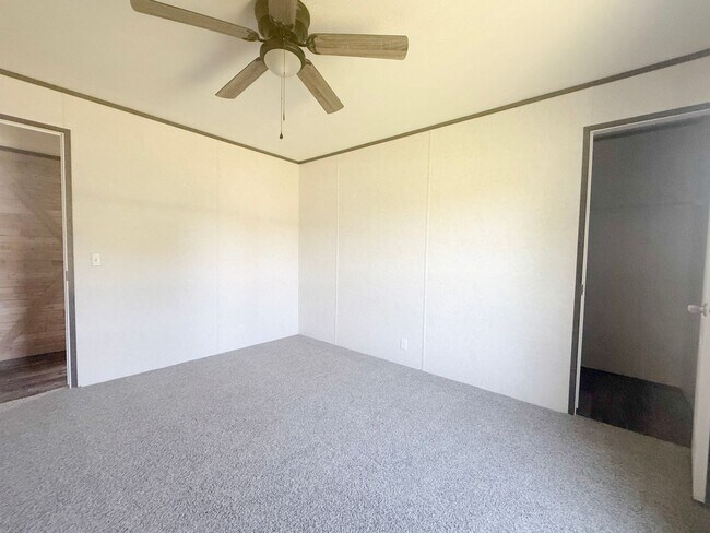 Building Photo - Spacious 4-Bedroom Home on 1 Acre in Peaceful Rickman Setting