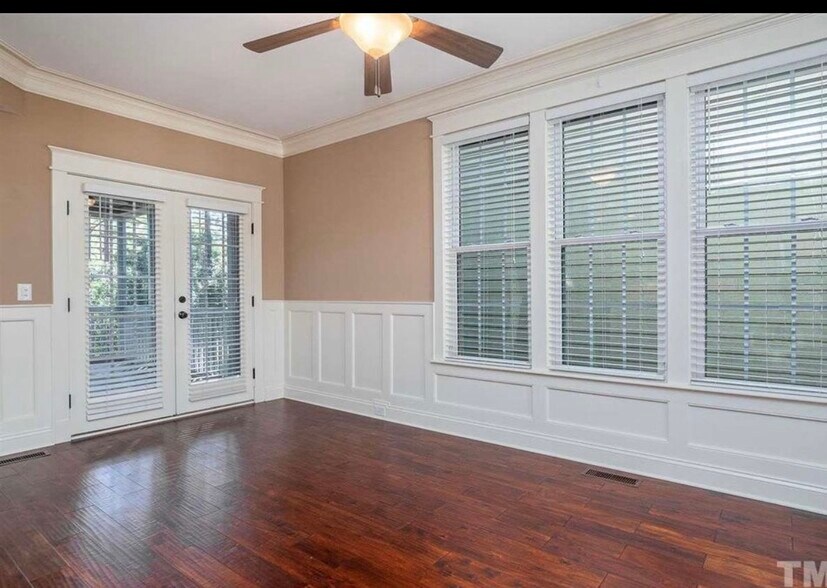 Building Photo - 79 Falconridge Dr