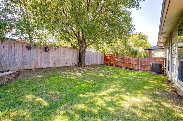 Building Photo - 2420 Priscella Dr