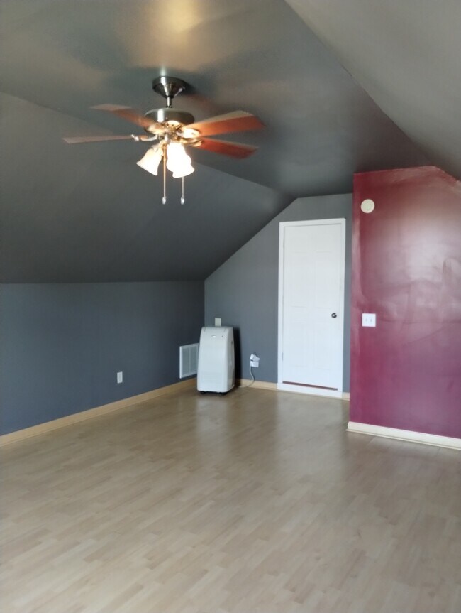 Building Photo - 688 Almondwood Pl