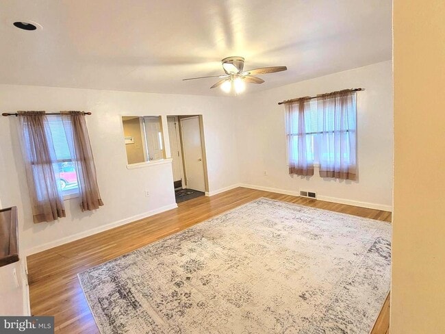 Building Photo - 426 Grant Ave