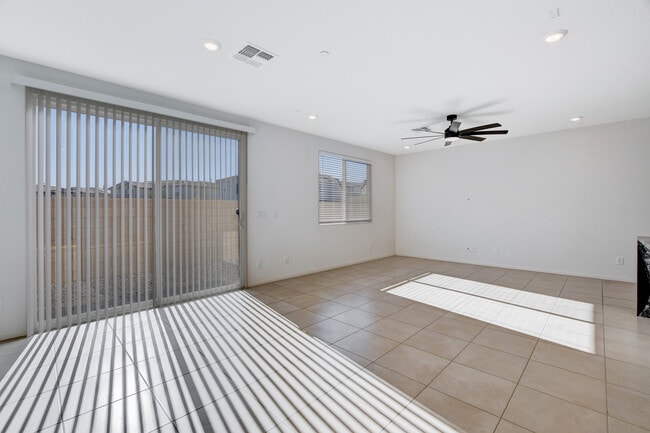 Building Photo - 8439 Vacarez Dr