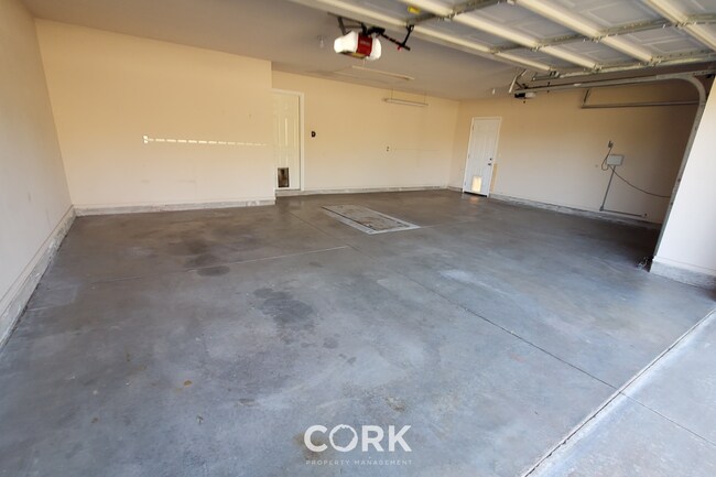 Building Photo - 2808 Stonebrook Rd