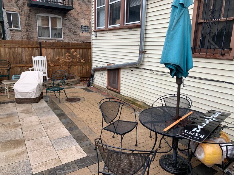 Backyard patio - 6307 n Wayne ave