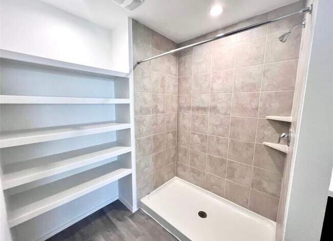 Building Photo - 14220 Fern Meadows Dr