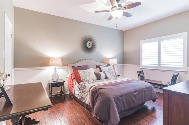 Building Photo - 5221 China Garden Dr