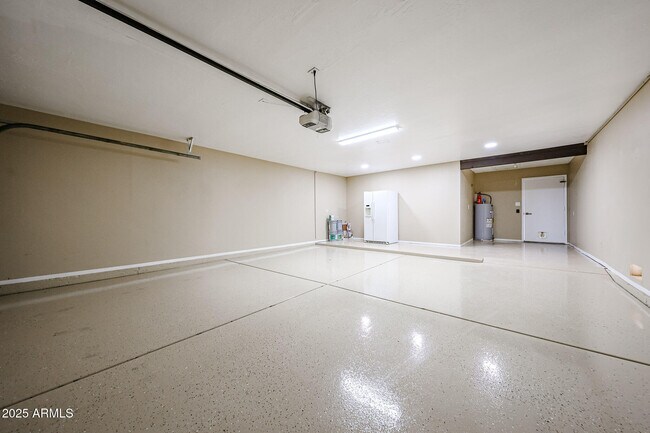 Building Photo - 9833 E Watford Way