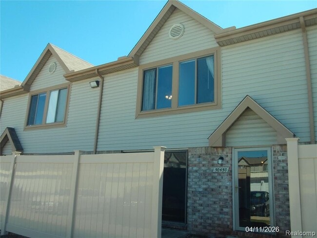 Building Photo - 50450 Bay Run N