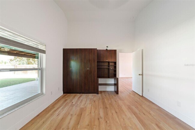 Building Photo - 24407 Rolling View Ct