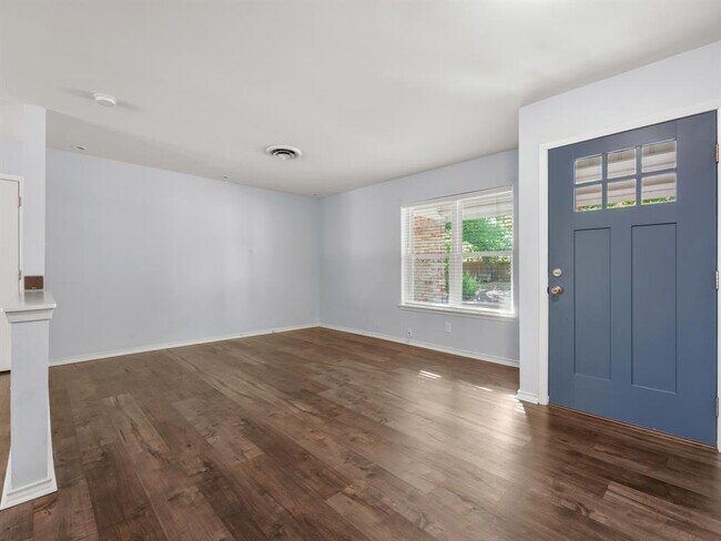 Building Photo - 8010 Camden Dr