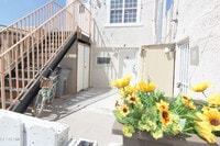 Building Photo - 3527 E Missouri Ave