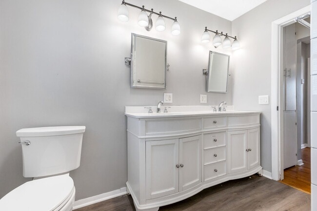 Building Photo - 11580 Highland Park