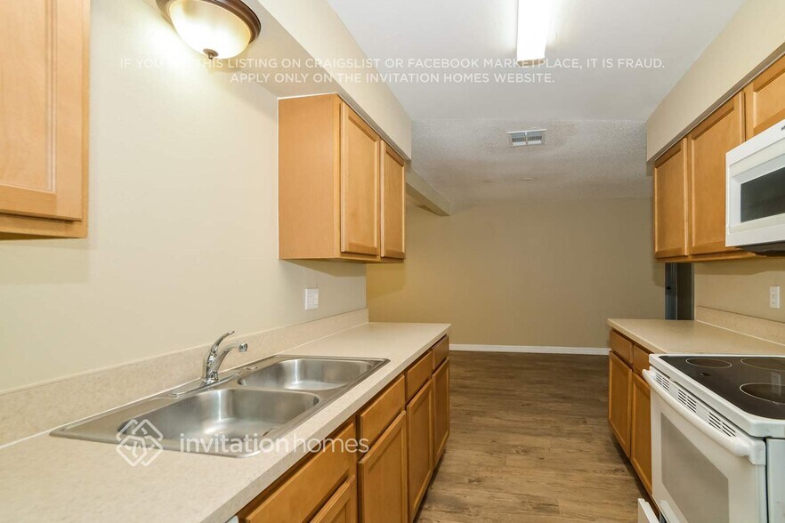 Building Photo - 5216 Forzley St