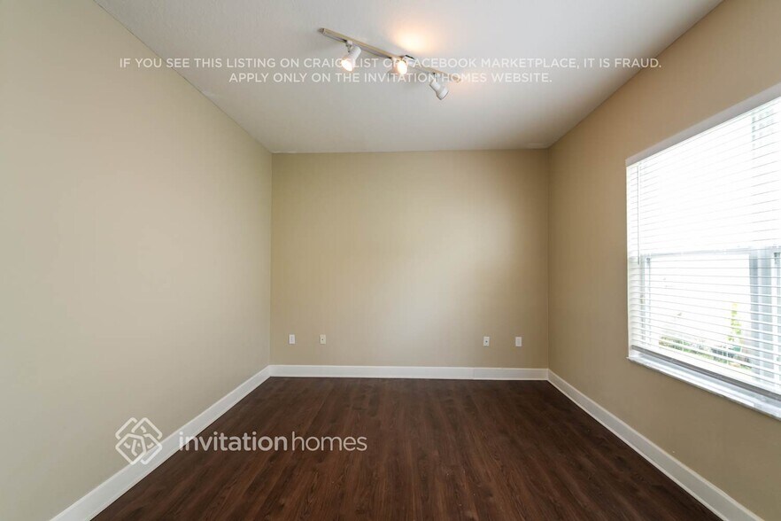 Building Photo - 8809 Cameron Crest Dr