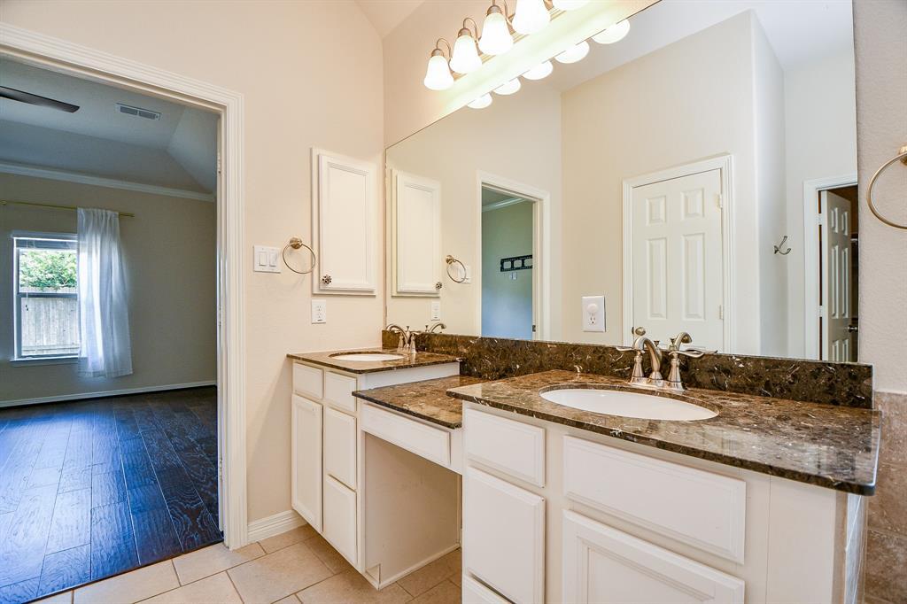 Building Photo - 27403 Bentridge Park Ln