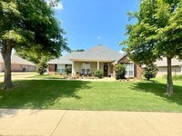Building Photo - 117 Kenzie Dr