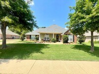 Building Photo - *MOVE IN SPECIAL* Beautiful Germantown School District Home in Ashbrooke