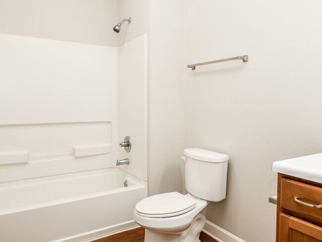 Building Photo - 3BD/3BA For Rent In Bluffs East