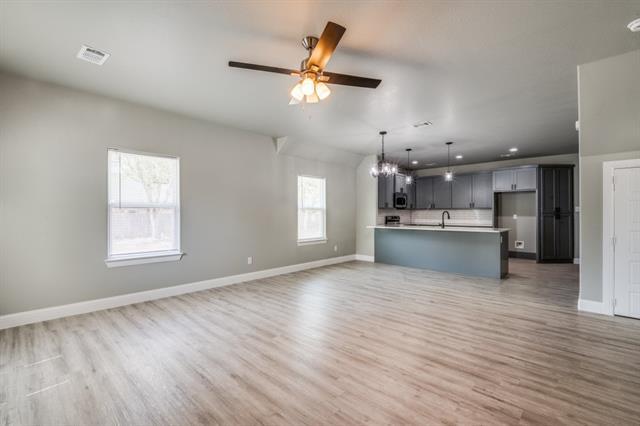 Building Photo - 2751 E 1st St