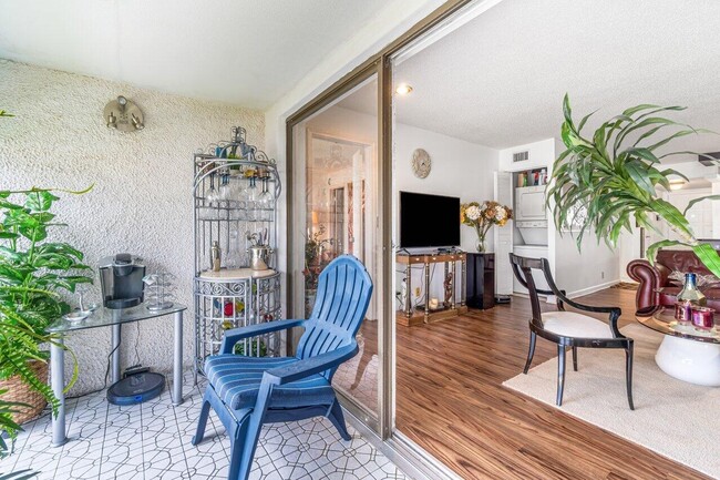 Building Photo - 4070 Tivoli Ct