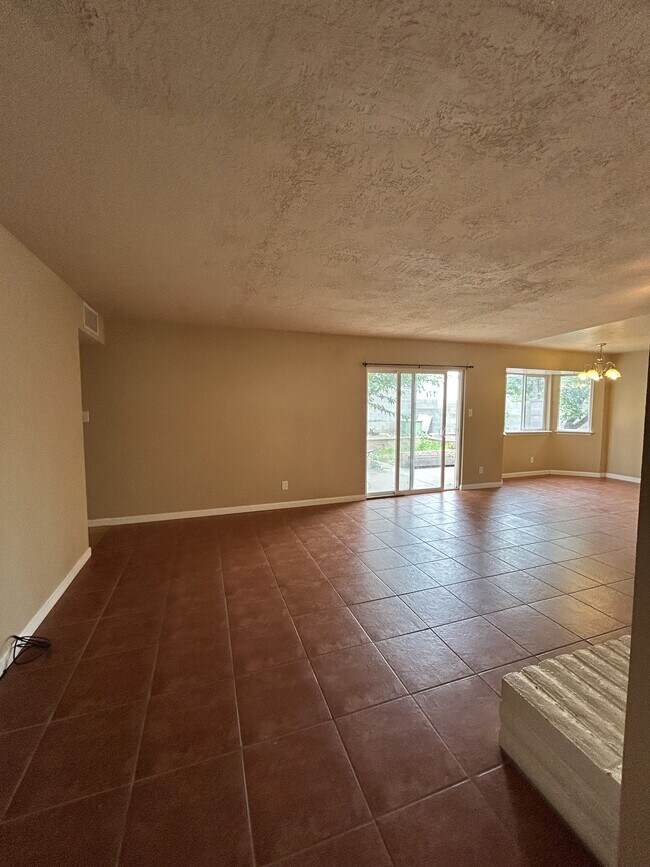 Building Photo - 7061 Luella Anne Dr NE