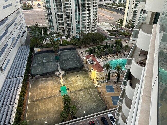 Building Photo - 2877 Paradise Rd
