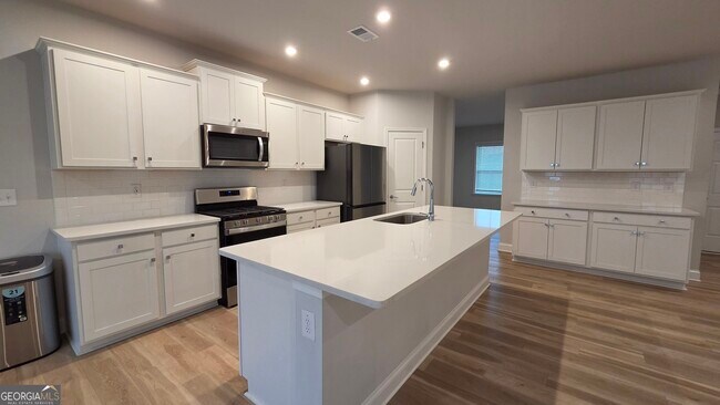 Building Photo - 521 Elkwood Ln