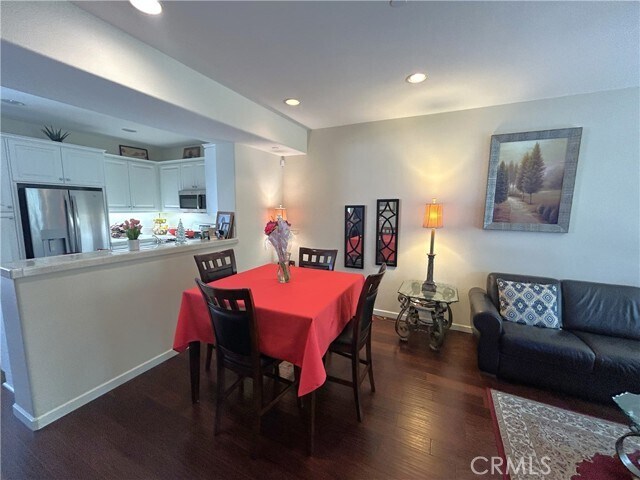 Building Photo - 17871 Shady View Dr